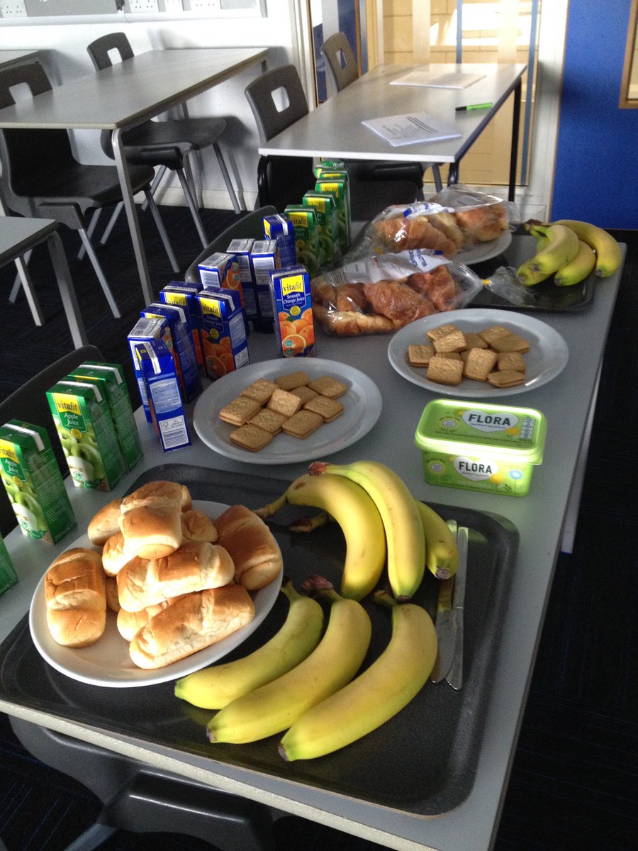 timbrellsmaths's tweet photo. Lovely breakfast set our year 11's up for the first Maths Paper #getthatC #wjecmaths @jearnshaw165 https://t.co/0c4j0Q3CuY