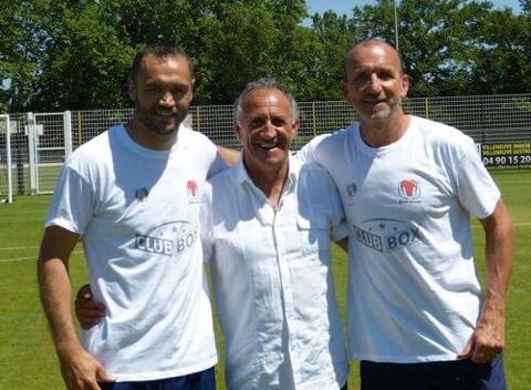 GPrintant's tweet photo. Match de solidarité #gantsdecoeur entre ex et montpelliérain #laurentpionnier #philippeflucklinger https://t.co/cO0RON16QX