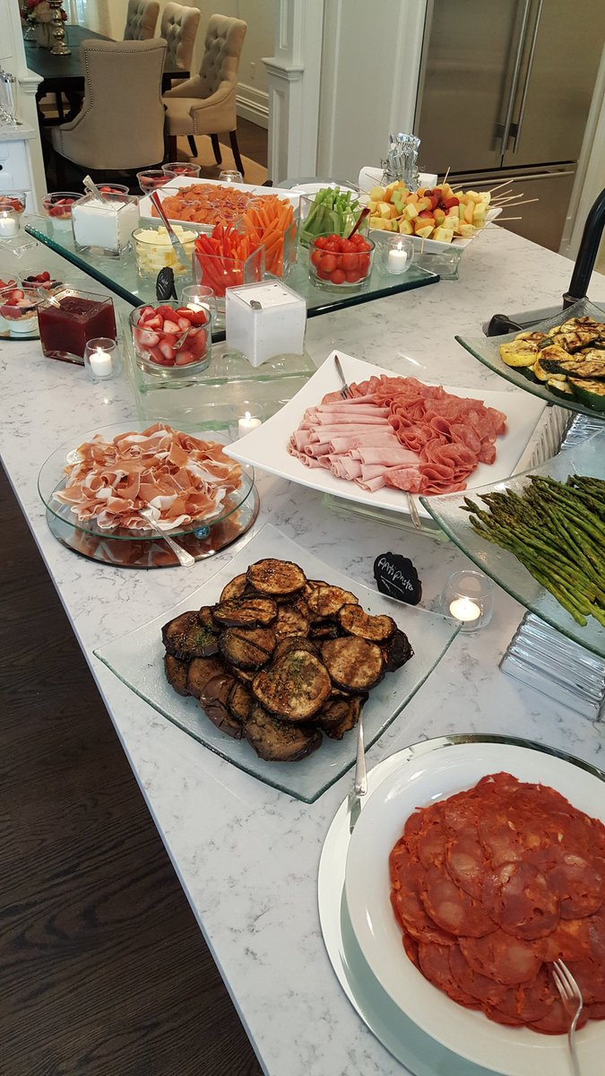 chefcovas's tweet photo. Let's do a #bubbly #brunch ! #bridal #shower time so much fun @chefcovas https://t.co/vv5wGhnBH3