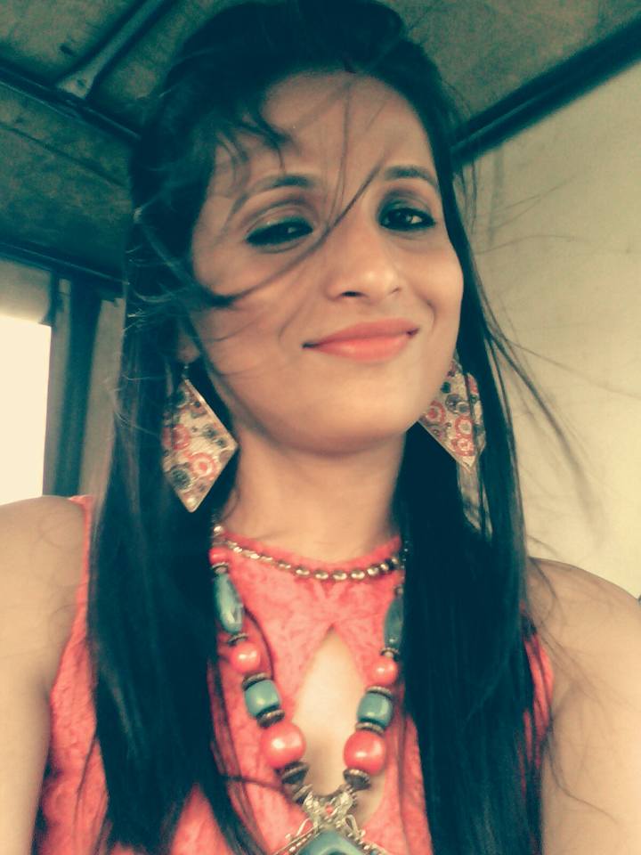 real_desis's tweet photo. Newly married wife https://t.co/nMpursuvl3