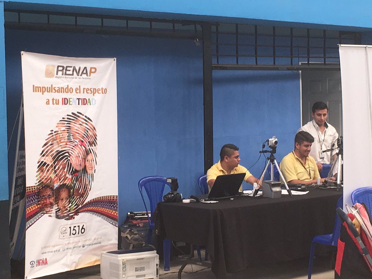 renapgt's tweet photo. Unidad Móvil de RENAP en Jornada de Enrolamiento en Mercado Concepción, Villa Nueva. Festival de la Mujer. https://t.co/lYlVwRLM9J