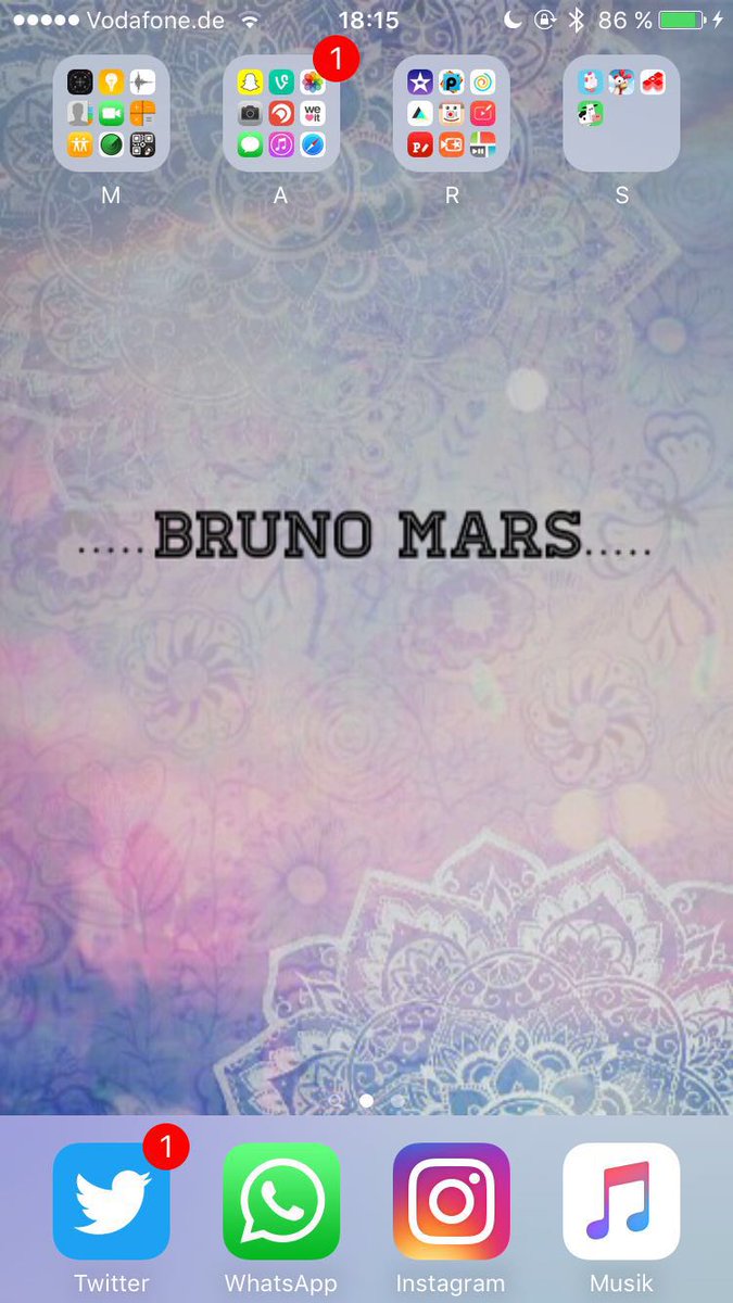 Bruno Mars Locks tweet media
