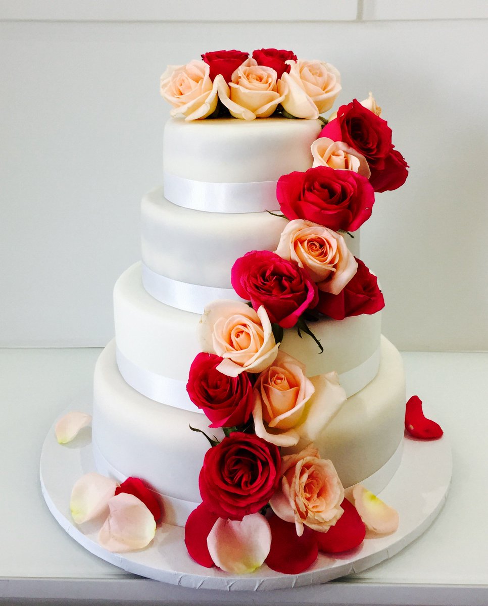 Mademoiselle Cake c'est aussi les pièces monté, mariage anniversaire