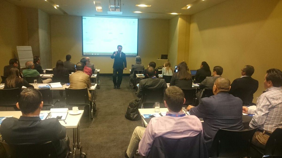 CGNMexico's tweet image. Leonardo Varón contribuye #exitosamente con el tema #impuestosdiferidos bajo el #NIIF y sus efectos en las empresas