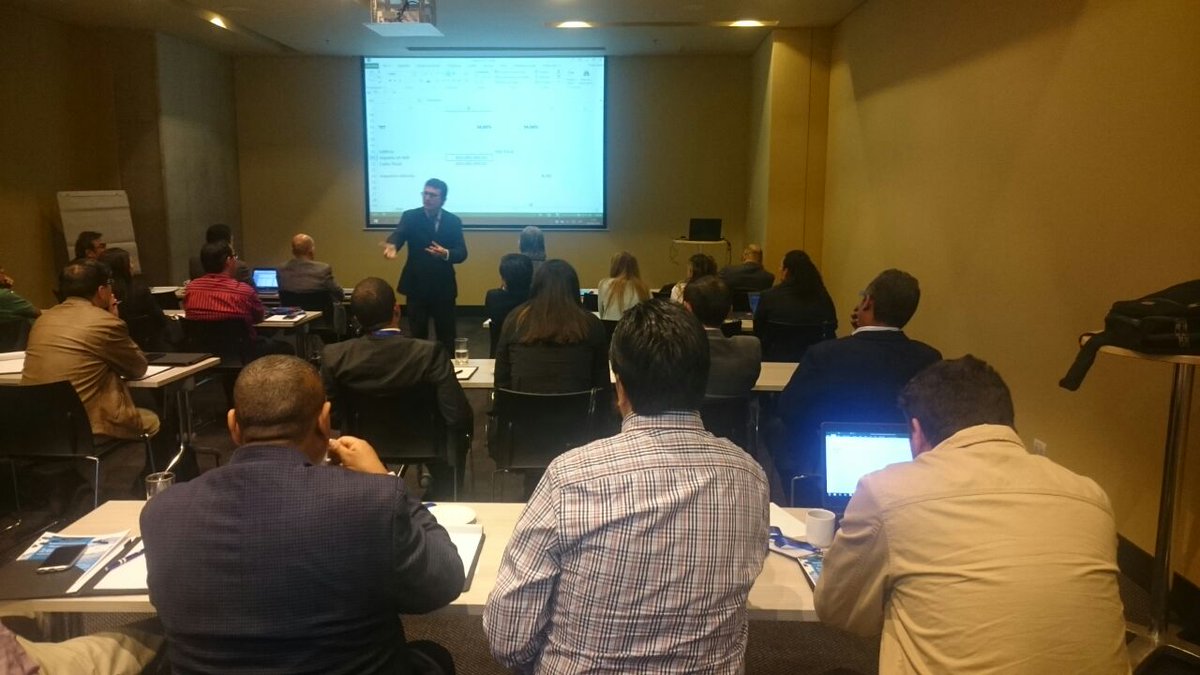 CGNMexico's tweet image. Leonardo Varón contribuye #exitosamente con el tema #impuestosdiferidos bajo el #NIIF y sus efectos en las empresas