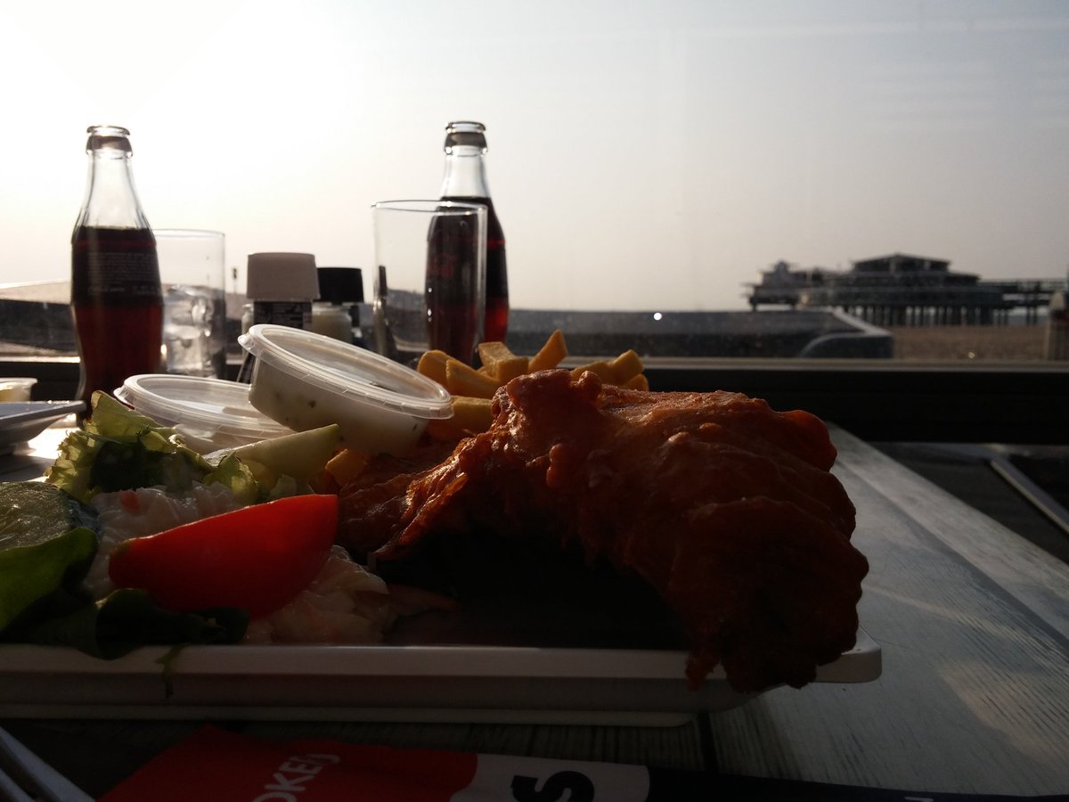 Sir0nie's tweet image. #Fischfutter am #strand. So kann man die Woche ausklingen und das Weinläuten lassen. #Food #holiday #beach