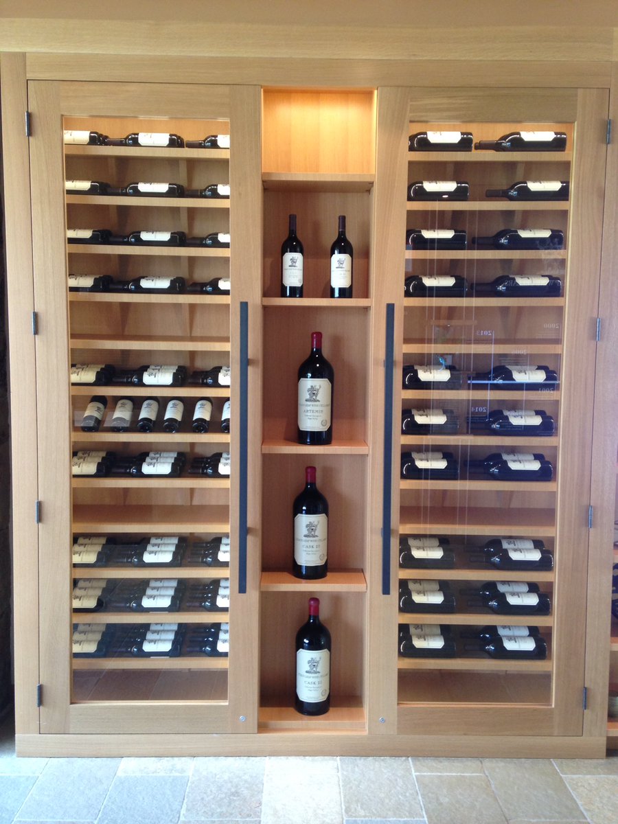 Vinovagabonds's tweet photo. I need one of these!! #Napa #cellargoals https://t.co/AeBrjZsAOV