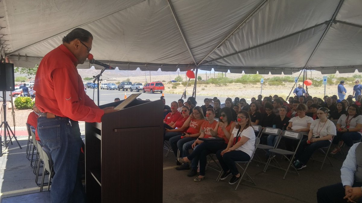 NOTICIAS_CARLOS's tweet image. Senador @JoseforTexas reconoce a estudiantes destacados de Western Technical College
