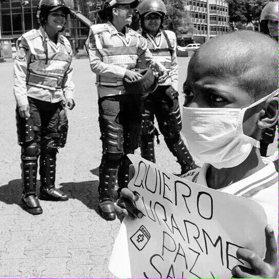 giomiliani's tweet photo. Que esta imagen quede registrada por siempre en el archivo de la vergüenza. https://t.co/Wry2egMYUq