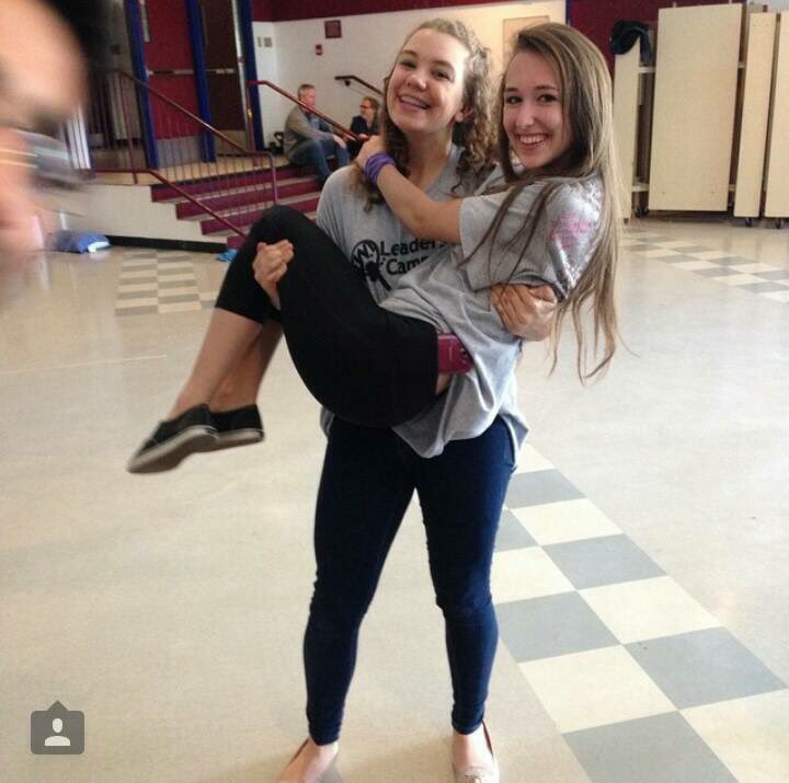 dana_lawless11's tweet image. BECAUSE LEADERSHIP CAMP IS TOMORROW AND I AM SO PUMPED 🌈🌞 (grd10 Redhots grd11 purple) ❤️💜