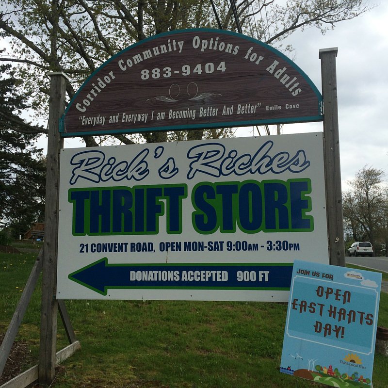 SunshineCafe21's tweet photo. Stop by on #OpenEastHants day free coffee, tea &amp; sweets @RicksRiches is giving away two sets of washer toss games! https://t.co/UKhM0TTS8b
