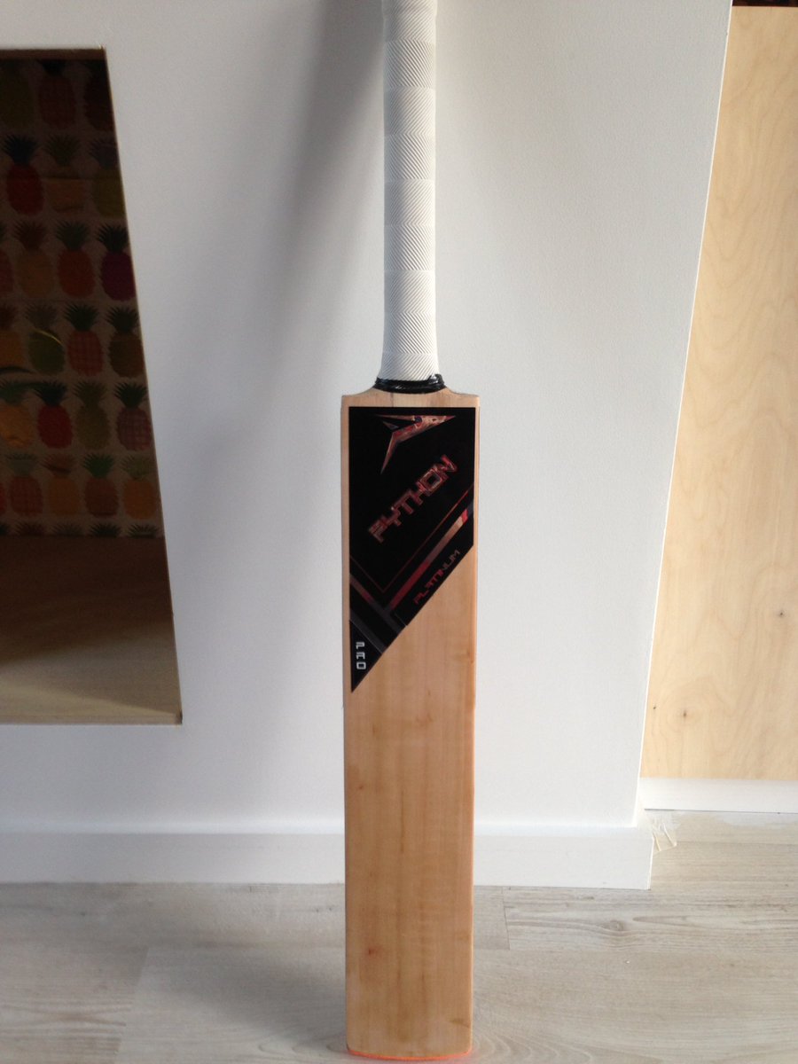 seeko83's tweet image. @pythoncricket thank you so much for this great bat #PythonCompetition