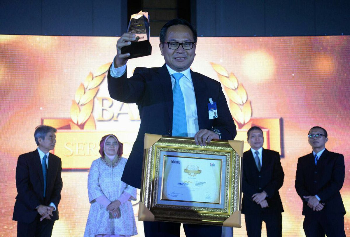 Terima kasih kpd nasabah hingga kami menerima The Golden Trophy for Banking Service Excellence 2016 #beritamandiri