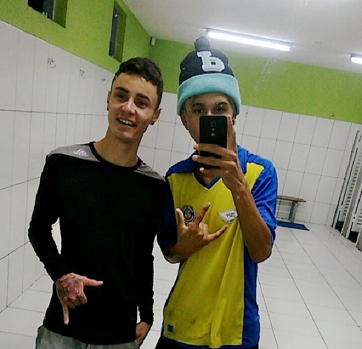 leozincwb_'s tweet photo. Visualiza que os muleke é mídia! #futeba #joga1000 https://t.co/OFVeptttDz