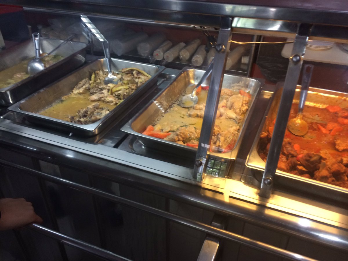 oygabbo's tweet photo. Pictureran mo muna ang mga menu sa canteen bago umorder #LetranSHSTips https://t.co/4wa7phRcFj