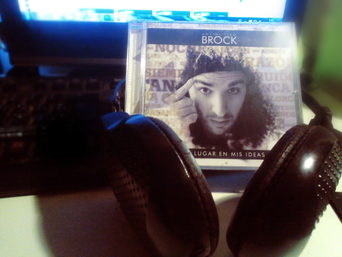 Brock1mc's tweet photo. Para aquellos que por X motivo no tienen una copia,voy a sortear este CD con dedicatoria. RT para entrar al sorteo! https://t.co/B1u6IivxT6