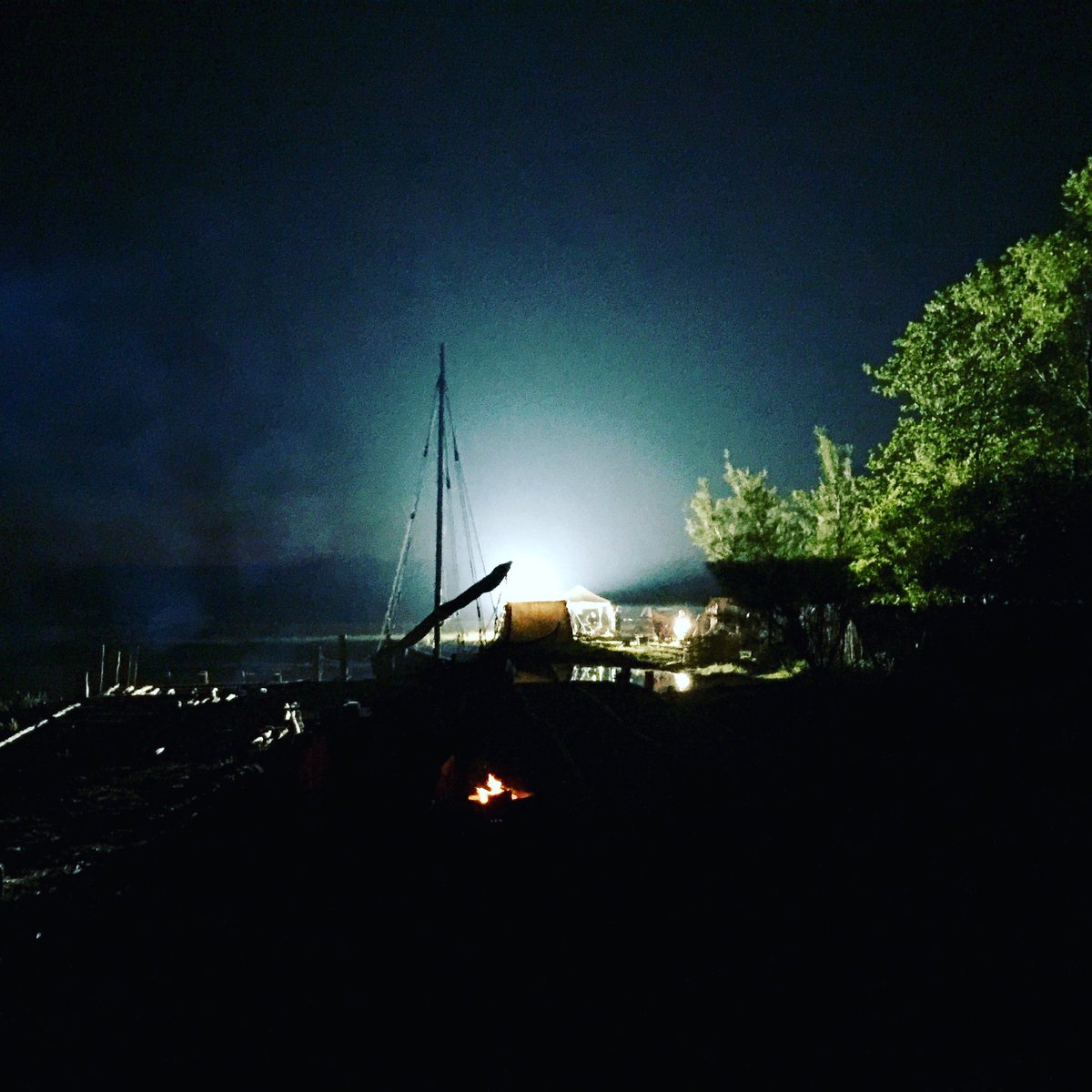 MarcusActor's tweet photo. Ripa by night #marcusaurelius2 #actorslife #ripa #vikingstuff #filmingatnight https://t.co/NXqxJUfpV6