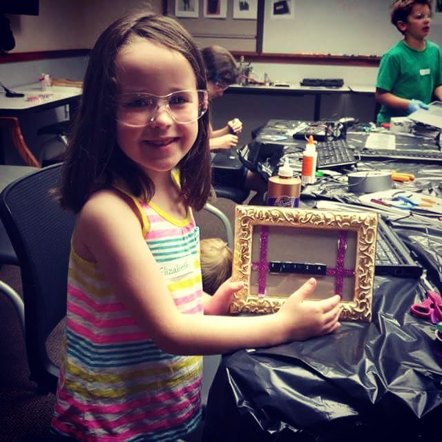 SalinaPL's tweet image. She took something old and made something new at #WrecktheTech. #SKSummerReading #salinaks… ift.tt/1RSm4nt