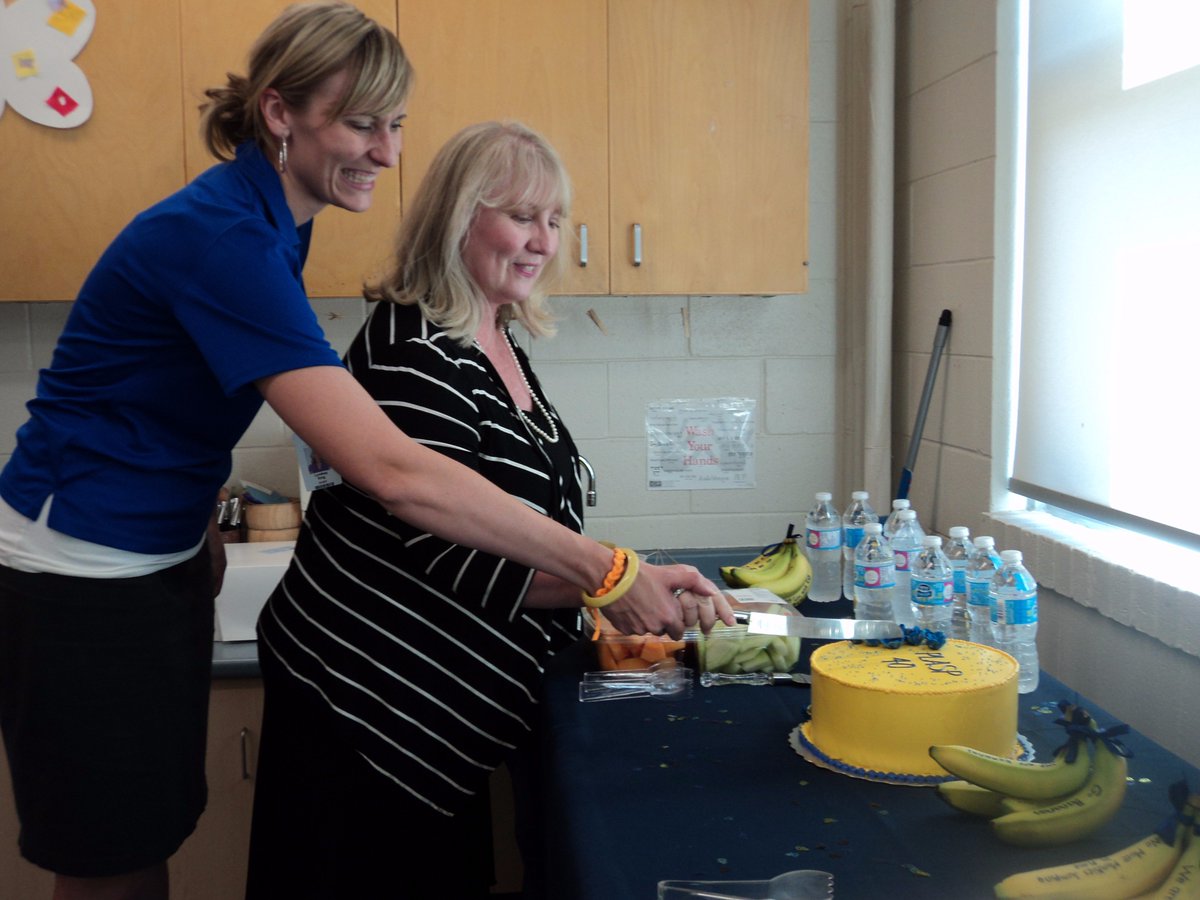 MsJiJionline's tweet photo. The Principal @LeePartridge3 and Lyndsay cutting the cake 
@PLASP_CCS @mcbrideaveps #plasp40 https://t.co/e87roEtBi7