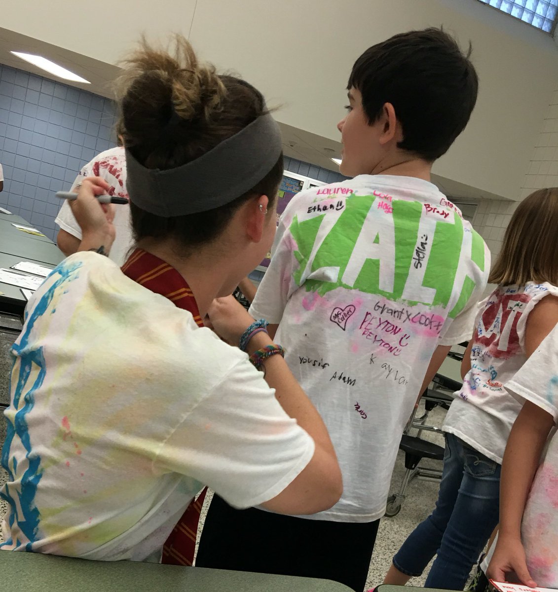 CPES4thGrade's tweet photo. Yearbook &amp; shirt signing today. Summer is right around the corner! https://t.co/dCbkekItHN