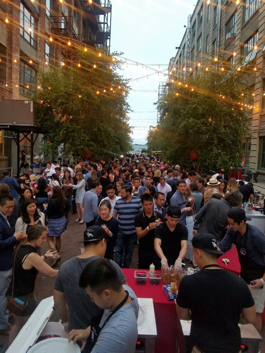 forrestpointbk's tweet photo. Gareth is slinging #MilkPunch at #LuckyRiceFest tonight. Be sure to say hi! #ForrestPoint @smokeymcgowan https://t.co/7MC4OAFaIh