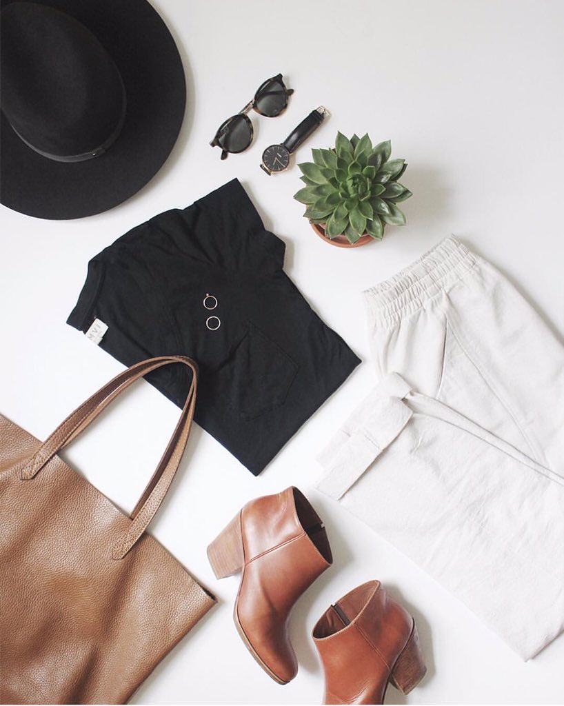 amvicollection's tweet photo. Get your season-less favorites at https://t.co/tYGb3LmXHL 📸 by @leevosburgh #dtla #basics #amvi https://t.co/XZsV06ZmDK