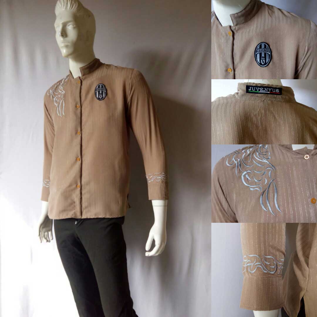 ElfridaJuve's tweet photo. Buruan order skrng juga,Koko JUVE IDR 115K size s,m,l,xl
untuk order :
📲 BB 5F39D9FD 📲WA 0895345974582 
#forzaJUVE https://t.co/oS1APO63dl