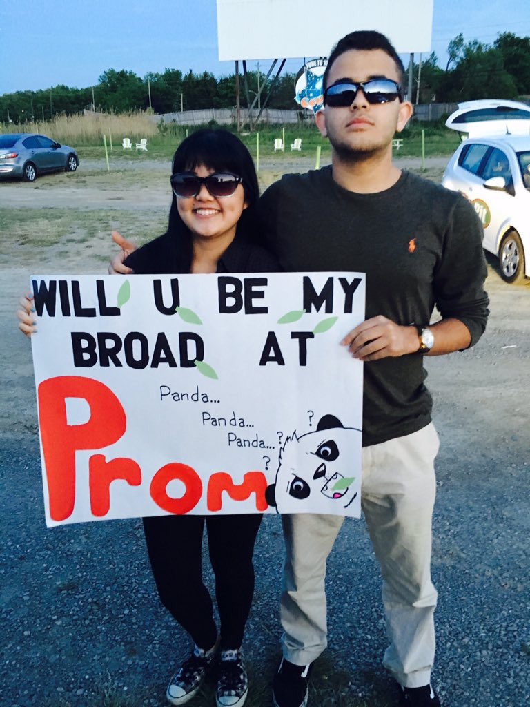 ahsprom2016's tweet photo. Panda panda panda prom? 🎉🐼 https://t.co/xxZD2gZswr