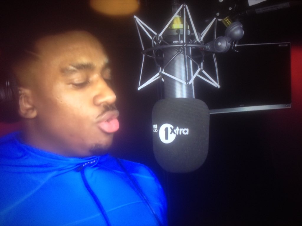 Ryantyson21's tweet photo. 🔥🔥🔥🔥🔥 in the booth!! @TheBugzyMalone https://t.co/rvOr9MYiH2