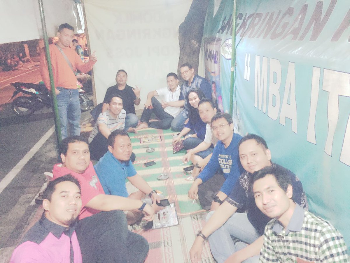hiro_magantis's tweet photo. Lanjut terusss sampe pagi #icmgroup3 #proudofAXAMandiri #proudofaxa https://t.co/TXadQDWDlJ
