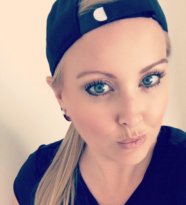 KatieMoo02's tweet photo. @CTilburyMakeup Legendary Lashes really are just Legendary! #mynewfavouritething #epiclashes 💋💋 https://t.co/JPeIBHd6rk