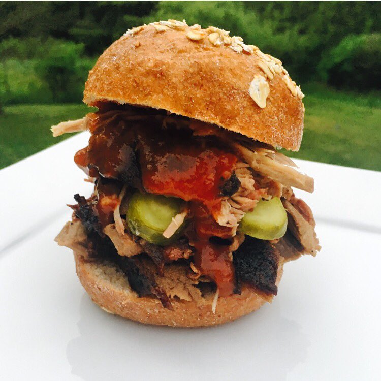 My smoked #brisket and pulled pork teaser before dinner.  Extra bark for me please! 🔥<a href="/BGE_nation/">BGEnation</a> <a href="/FogoCharcoal/">FOGOcharcoal</a>