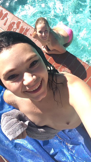 🌞🌞🌞💦💦🏊🏻 https://t.co/BCrG8dkTnM