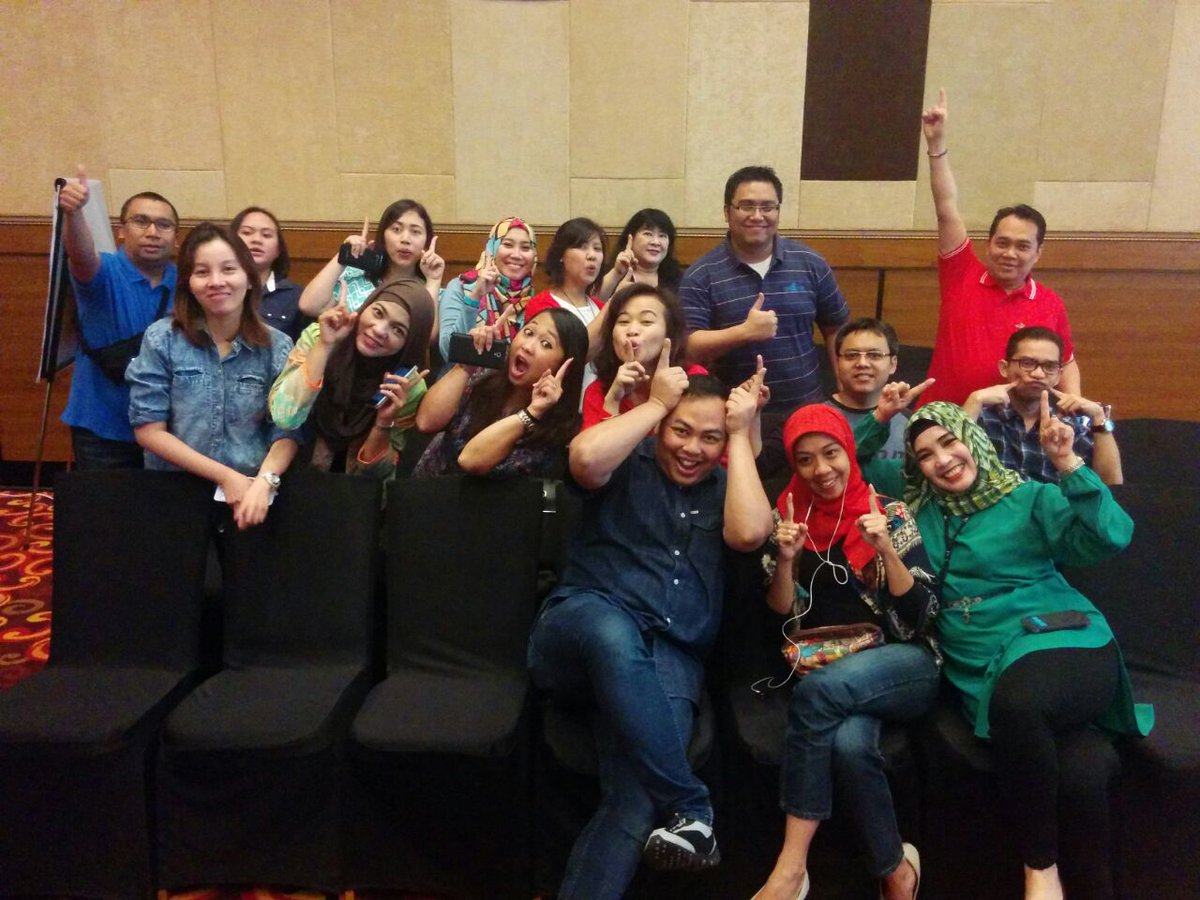 saputroand's tweet photo. Serunya kitah.....#icmgroup1 #proudofaxa #proudofAXAMandiri https://t.co/wkGyHRYA4o