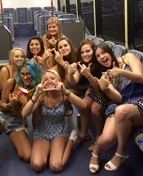 _PoojaLalwani's tweet photo. Lsu recruitment started !!!! #geauxgeeds #rushgdi #throwwhatyouknow #geauxgreek #srat !!! https://t.co/vt4oZTjlGx