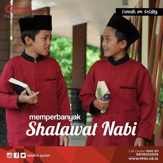 Daarul_Quran's tweet photo. Kata Nabi: Barangsiapa bershalawat kepadaku 1x, maka Allah akn membalas 10x &amp; mengangkatnya 10 derajat. (HR Bukhari) https://t.co/m3Z2rieSTx