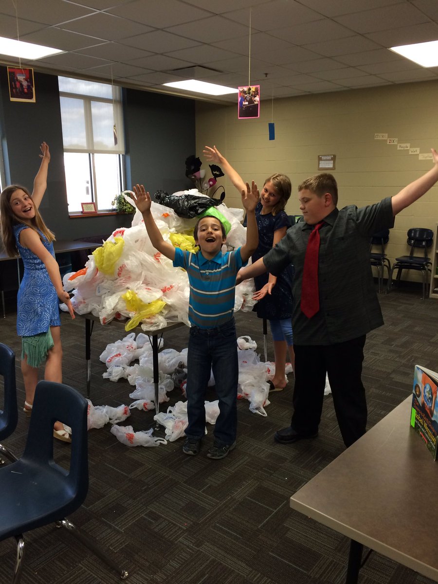 400+ plastic bags to represent how many a typical US citizen throws away each year. #cvpyp #cbcsd #cvex2016