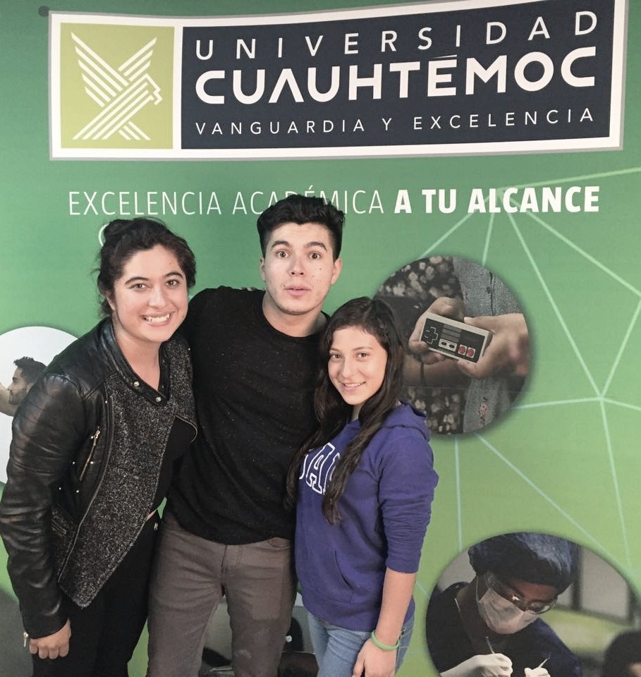VargasGalia's tweet photo. el amor de mi vida en mi Universidad ❤ https://t.co/nvPJCcJGY0
