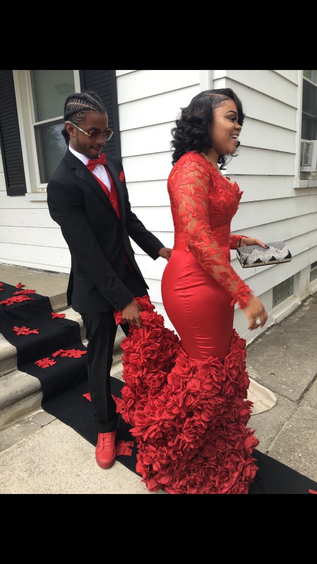 SL2k16Prom tweet picture