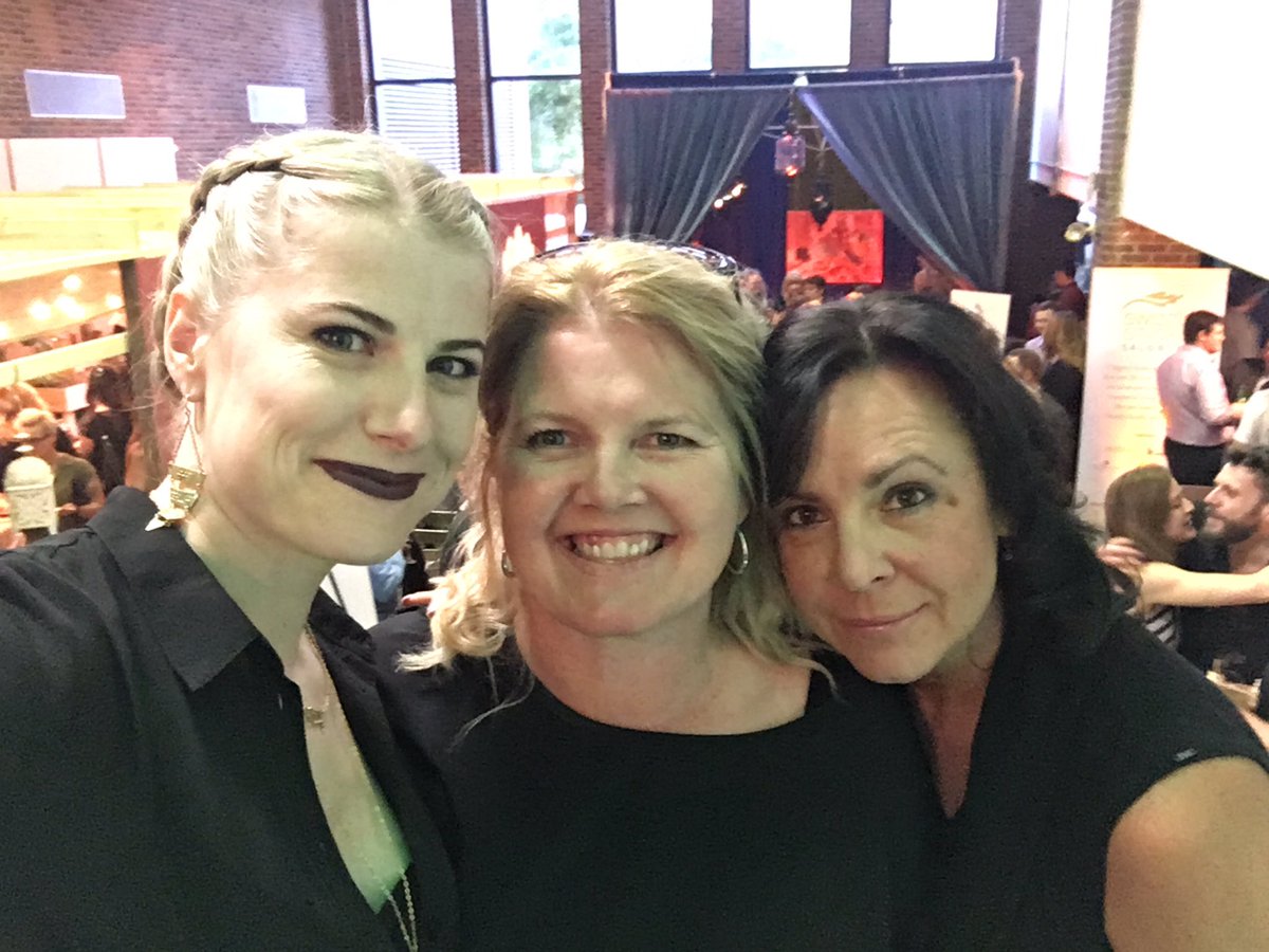 emc2events's tweet photo. @DinnerxDesign with @MsKatyBond @KathyRandle @K2milz #DxDCgy https://t.co/tPjfZSjr7K