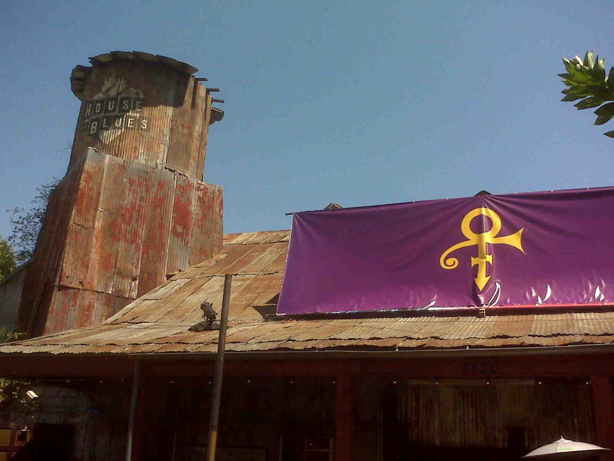HOBLosAngeles's tweet photo. Five years ago today, #Prince played 3 concerts at #HOBLA. We still miss him dearly! #RIPPrince https://t.co/EnExMQjDwF