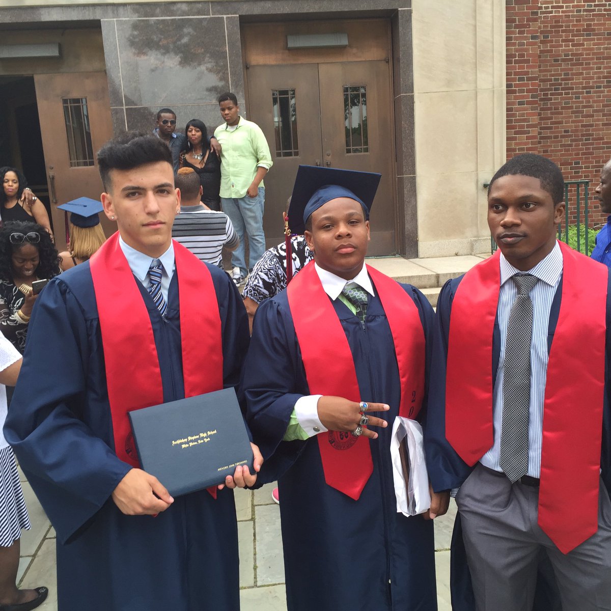 ajturch35's tweet photo. Graduation day w my broskis πππ #NowItsOva https://t.co/7reEbbFuTB