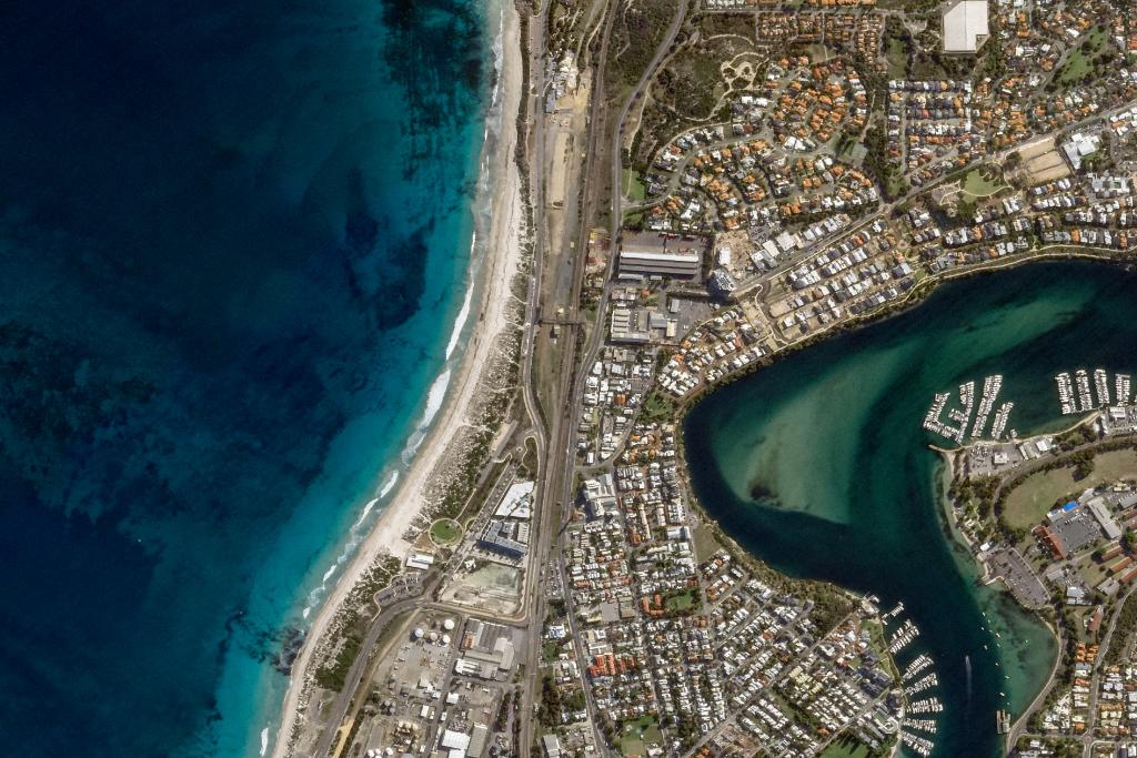 GMapsPlatform's tweet photo. Picture Perth-fect. #TBT to our snaps from the West Coast. #TerraBella https://t.co/YRN3qAeYky https://t.co/ooFIvTKTIN