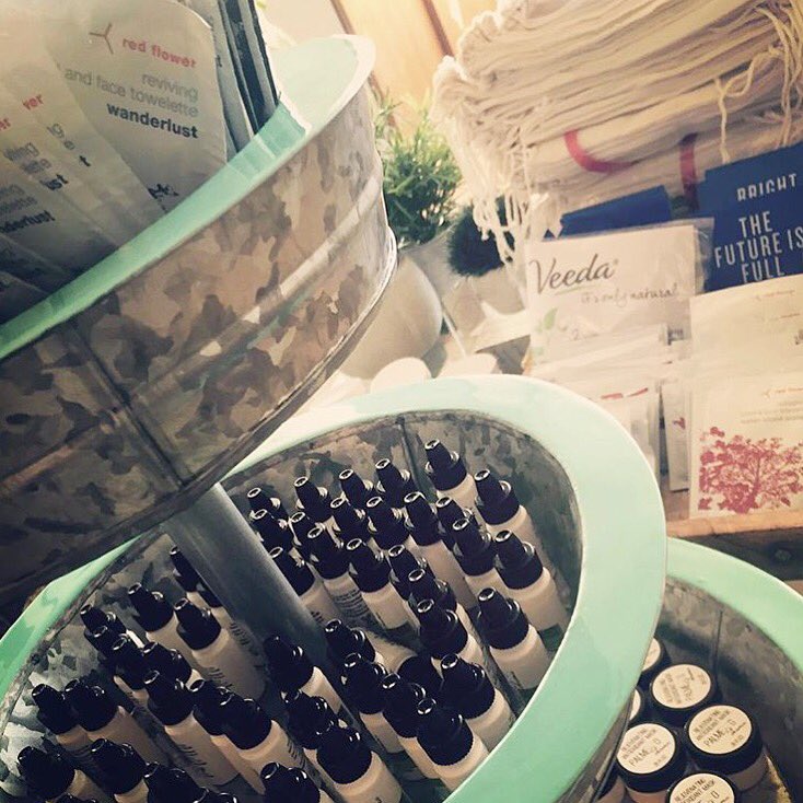PalmettoDerma's tweet photo. Not only will the event be amazing tonight, we must admit the gift bags look like they are going to be 💣#doingliving https://t.co/7lO0PbRxbM