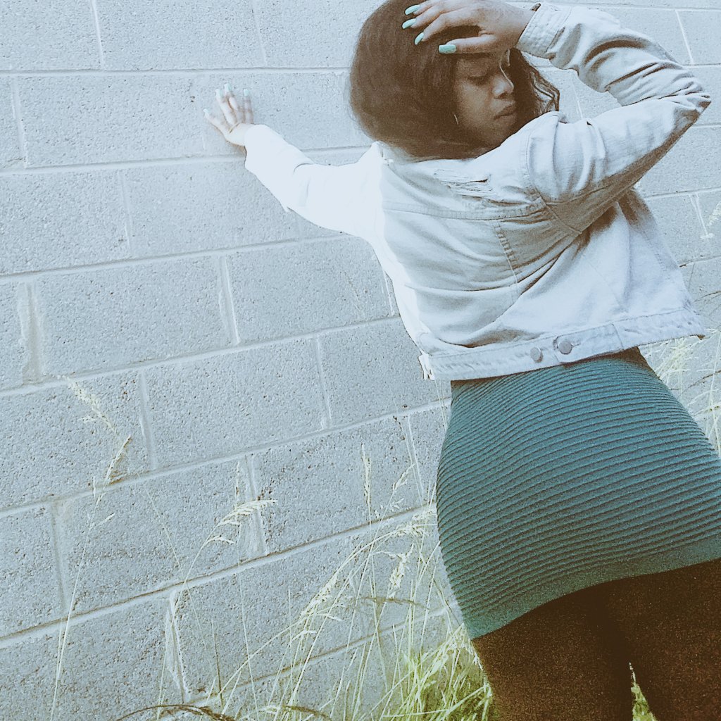 prettikoolkay's tweet photo. #justoutside lol https://t.co/VViLqS9riR