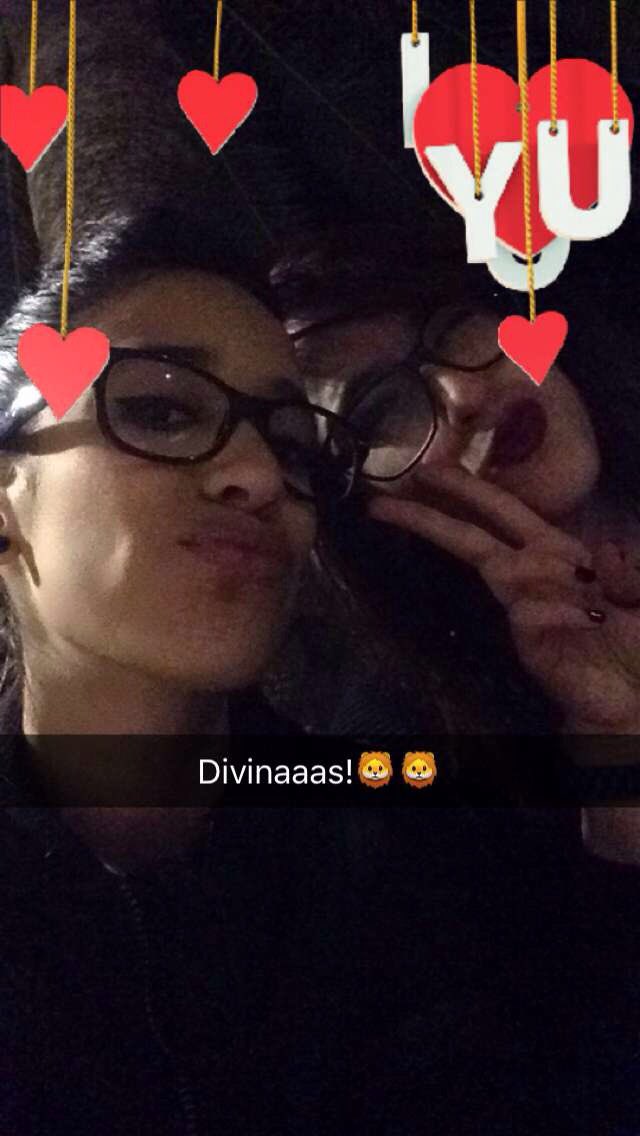 Mireiia_'s tweet photo. @laugutierrez05  perooo te quieroo jajaja vuelvee💜💜💜 https://t.co/EAe8SJan7W