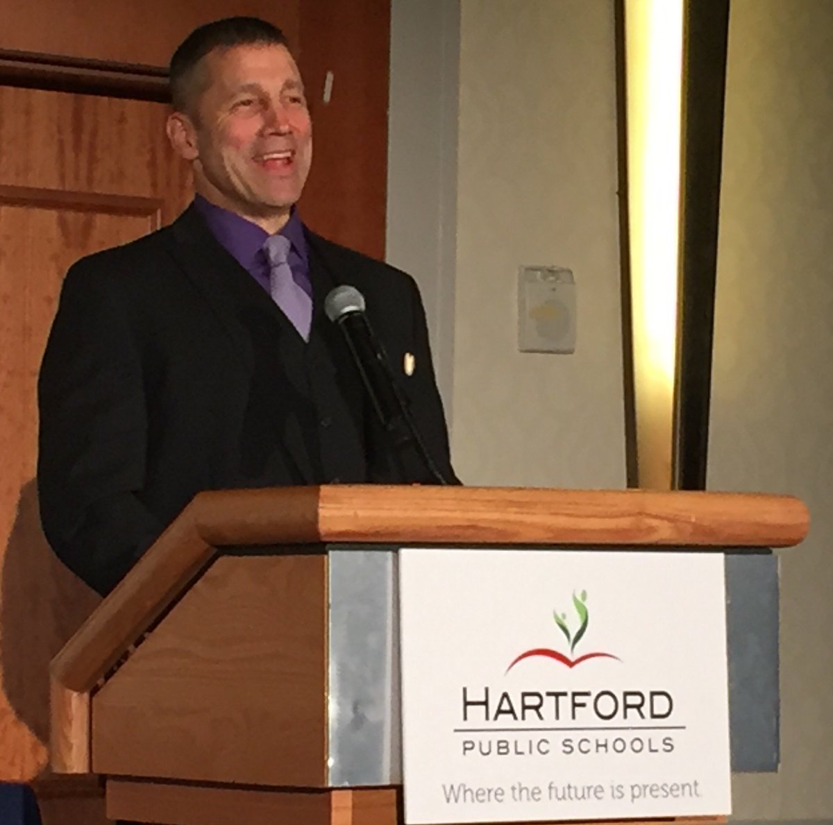 HartfordSuper's tweet photo. Congratulations to Classical Magnet's Gary Lotreck on winning Hartford's 2016 Teacher of the Year! @classicalmag85 https://t.co/67ObNthDw2