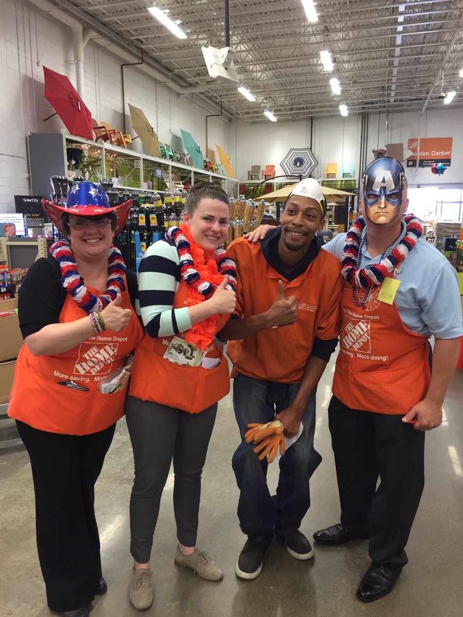 HD2686's tweet photo. Captain America Gold Cup Walk  @JCHomeDepot @lisa_lisadow @jairoanaranjo1 https://t.co/5Rl4NEuknX