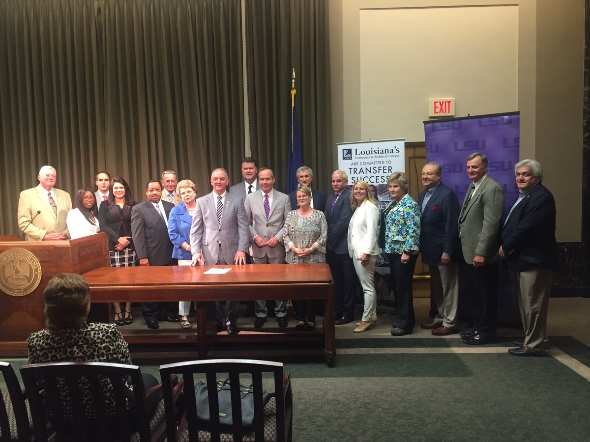 golctc's tweet image. Annd that's a wrap! #LCTCS and #LSU #TransferPromise press conference was a success! #GoLCTCS #OurLa2020