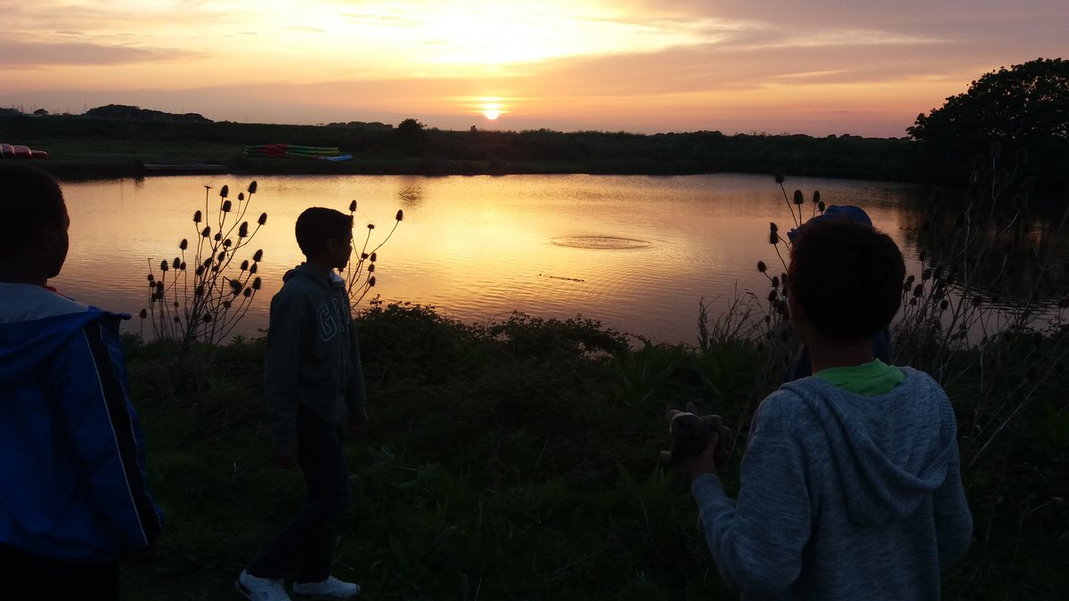 ElmhurstSchool's tweet photo. WOW! #sunset #JCAtrip2016 #elmhurstschool https://t.co/CjJxOx3G6L